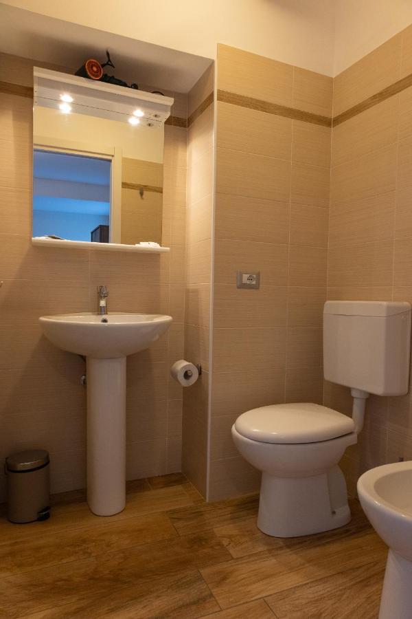 La Stazione Bed & Breakfast Trontano Dış mekan fotoğraf