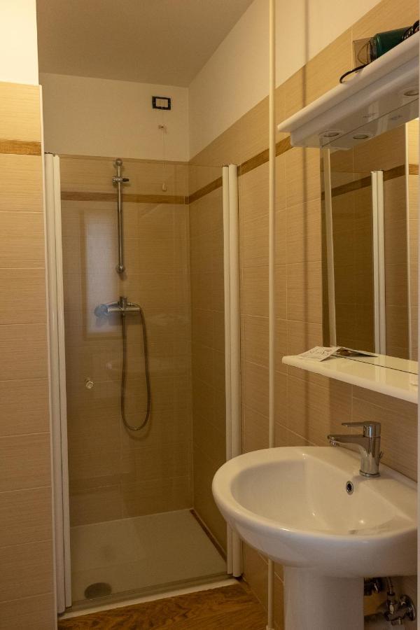 La Stazione Bed & Breakfast Trontano Dış mekan fotoğraf